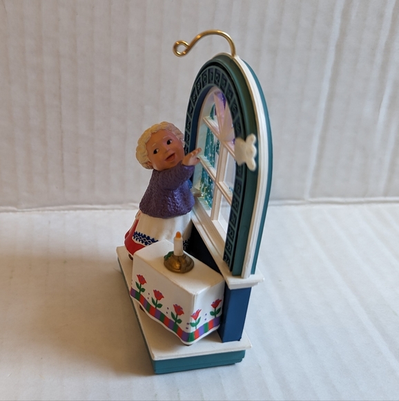 Hallmark Keepsake Ornament Look for the Wonder Advent Calendar 1993 - Picture 4 of 14